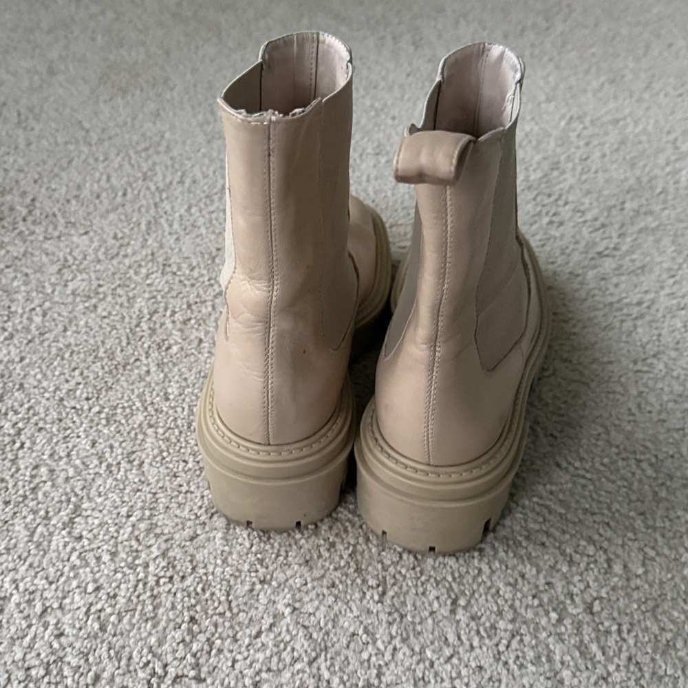 Zara Leather Boots Ecru Ivory Track Soles Chelsea EU36 Chunky Sole Boots - Picture 10 of 14